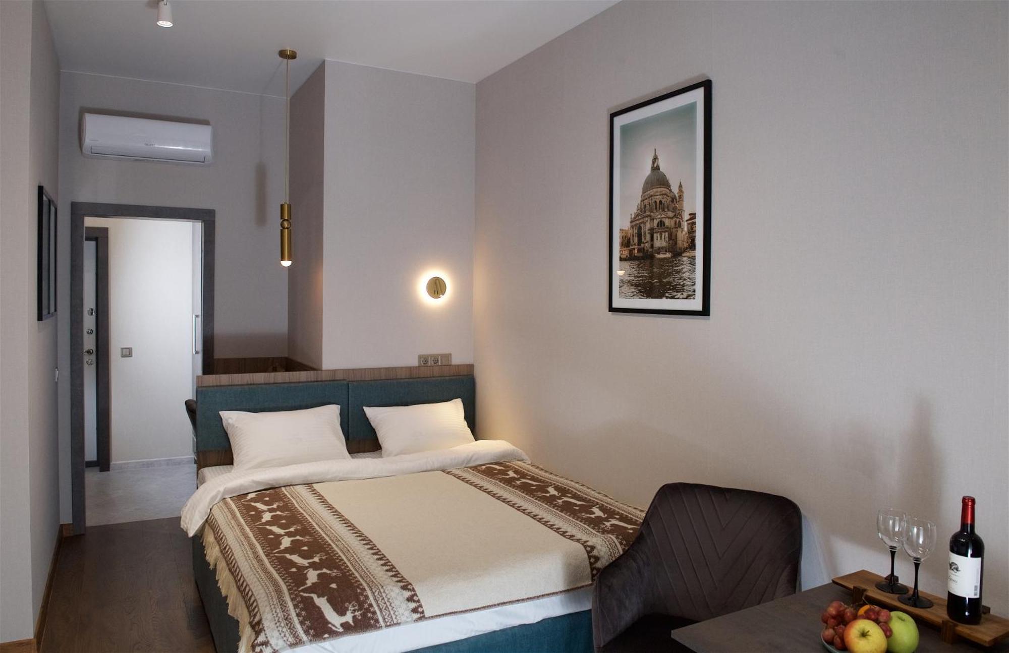 Apartment Allurapart Elehant Kyiv